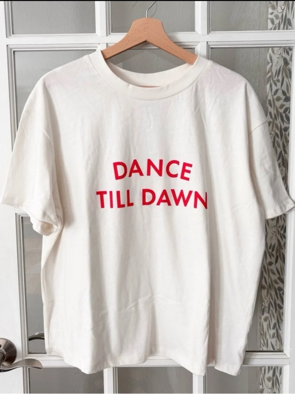 ☀️KATE SPADE x TARGET Dance Till Dawn Graphic T-Shirt Sz XL NWT - Picture 1 of 9